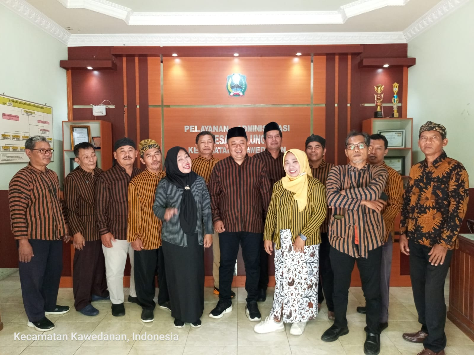 UPACARA MEMPERINGATI HARI KARTINI